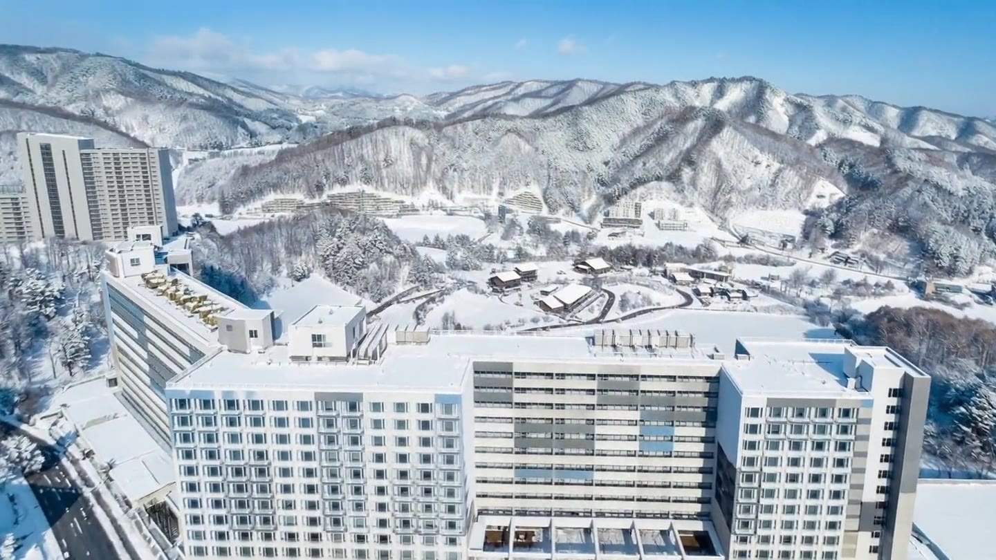 눈 덮인 호텔어라운드 평창 호텔동